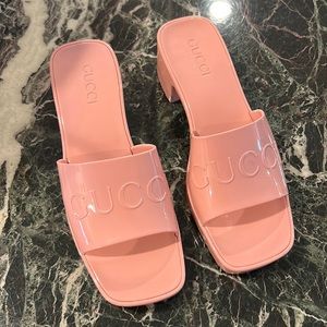 Pink rubber sandals size 8
